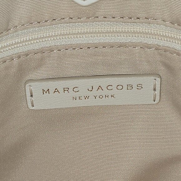 Marc Jacobs The Commuter Tote In Ivory Leather / Gold Hardware M0016410 - Picture 8 of 16